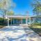 Modern Coastal Home with Pool Mins to Beach and Mayo! - شاطئ جاكسونفيل