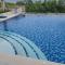 Royal Oceancrest Panglao near airport and beach - 塔比拉兰
