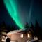 LAKESIDE AURORA CABINS