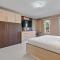 NEW 5BR Villa w Man Cave PALM BEACH