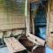 Umah Kayu 1-Menjangan homestay - 班尤温当