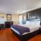 Elev8 Hotel Los Angeles, LAX - إنجلوود