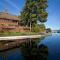 Westwind Inn on the Lake - Buckhorn