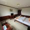 Savan Villa Hotel - سافانخت