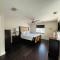 Luxury Home W Heated Pool & Spa Near IMG & Siesta Key Beach
