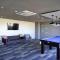 Modern 2 Bedroom Apartment - Adelaide CBD