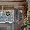 Cottage Inn The Woods -- Pond, Pet Friendly, Grill, Wifi, Fire Pit, Deck, Screen Porch, Fireplace, Private