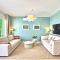 Abbott apartment - 1 min from the beach - 100m2 - sleeps 8 - Sitges