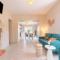 Charming Holiday Home with Private Pool - Hautefort