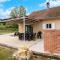 Charming Holiday Home with Private Pool - Hautefort