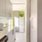 Beautiful 3 bedroom house with garden + Parking