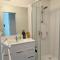 Spacious Escape in Fairview, Free WiFi, Coffee ,Tea and Parking ,Private Bathroom near Albany Mall and highway - Auckland