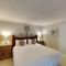Ocean Breeze East #202