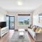 Charming Modern Retreat with Scenic View - Burnside