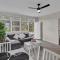 Walk to Beach And Cafes Near City And Airport