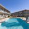 Days-Inn by Wyndham Bakersfield
