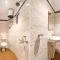 FabExpress Golden Suites - Nr Park Circus 7 point - Kalkata
