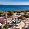H&O SUNRISE VILLA IN Coral Bay!