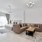 Sky High Serenity Modern Studio with Gym Access - Dubaj