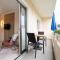 Das Solaris 2 Beach Apartment mit Balkon, Gemeinschaftssauna und Grillplatz