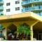 Beachfront Oasis in Sunny Isles 3BR, Pool & Tennis - Sunny Isles Beach