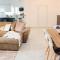H&O Boulevard Breeze APARTMENT!