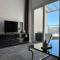 H&O Boulevard Breeze APARTMENT!