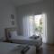 H&O Elegant Maisonette in Paradise Garden