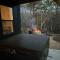 The Coop NEW A-frame with Hot Tub and Fire Pit - فلات روك