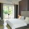 White Land City Hotel
