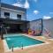 Sobrado novo e lindo com piscina - ساو جوزيه دوس كامبوس