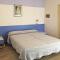 B&B Promenade Hotel Simple con Piscina