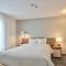 Alluxsuites at 1876, Ascend Hotel Collection