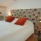 "Studiocaroline44", 2 studios entre la ville et la mer, parking, cuisine, moins de 15min de laéroport