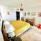 Beachfront luxury 2br condo