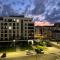 Cityscape Oasis, Stylish & Cozy Apt, Private Parking - 布拉索夫