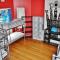 The Hive Hostel - Traveler Friendly, Passport Only - بيرث