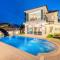Moon Shade Pool Villa Pattaya - Ban Rong Po