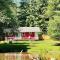 Perch - Red Cabin On The Lake - أشفورد