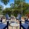 Stunning Area - King Suite - 2 Mins from UT - 5 Mins from DT - Free Parking - Austin
