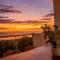 Beachfront Penthouse Condo with Amazing SunsetViews