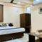 Stay10 B&M LUXURY ACCOMDATION - Indore