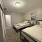 Newly Renovated Gem Fenced Backyard 2 Full Baths - Allen Park