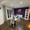 Modern 6 Bedroom House - Long or Short Stays and Free Parking - Wroughton