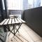 Cozy CBD 2B2B Apt in Prime Location