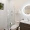 2931 Deer Point