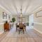 Sawgrass Cottage 3BR w Deck - كولومبيا