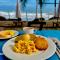 Beach Life Palomino - Beach Party Hostel & Beach Club