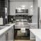 NEW Stylish 1BR Apartment With BBQ and Situated Close to the Falls and Can Sleep 4 Guests - Niagara Falls