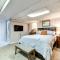 1 Mi to Dtwn Home with Fire Pit and Deck in Hudson! - Ленуар